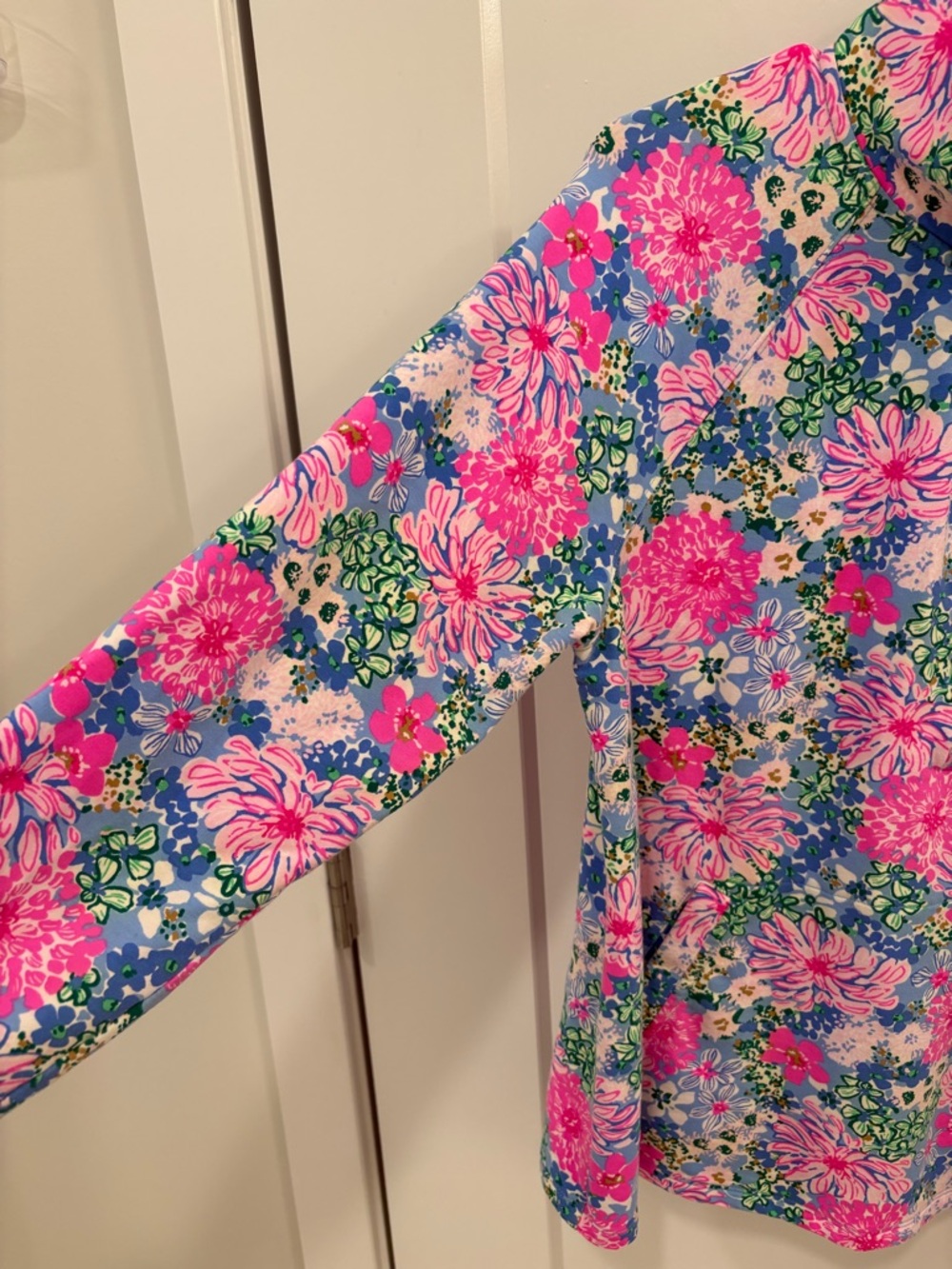 Lilly Pulitzer Melena UPF 50+ Quarter Zip Popover in Multi Lil Soirée All Day L - Picture 4 of 13